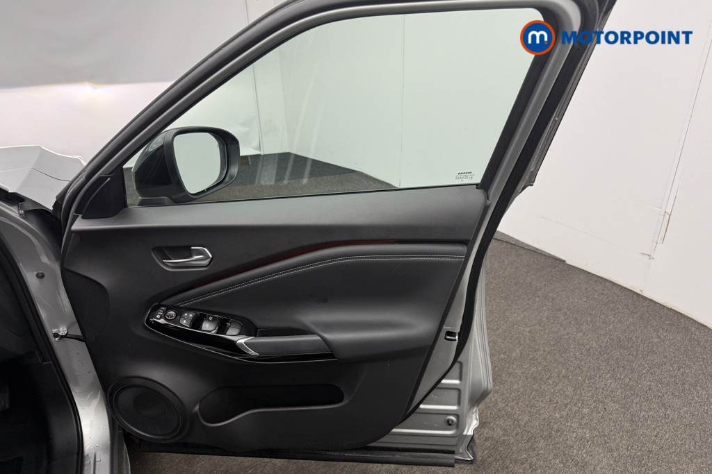 Nissan Juke Tekna Automatic Petrol SUV - Stock Number (1592996) - 18th supplementary image