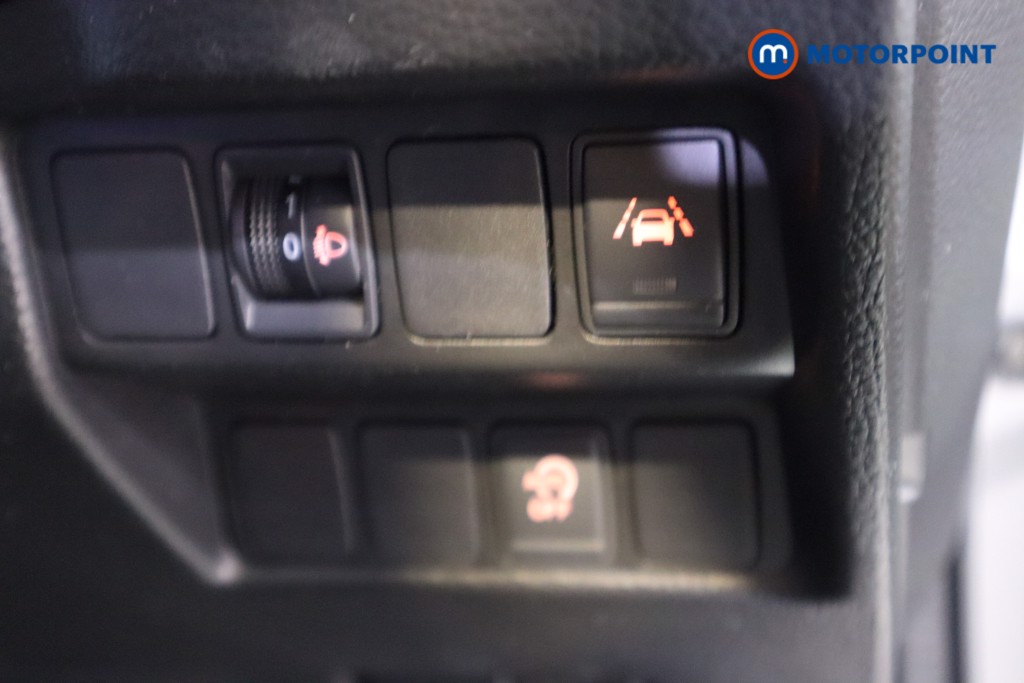 Nissan Qashqai Acenta Premium Manual Diesel SUV - Stock Number (1593034) - 12th supplementary image