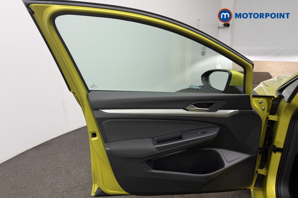 Volkswagen Golf Life Manual Petrol Hatchback - Stock Number (1593207) - 4th supplementary image