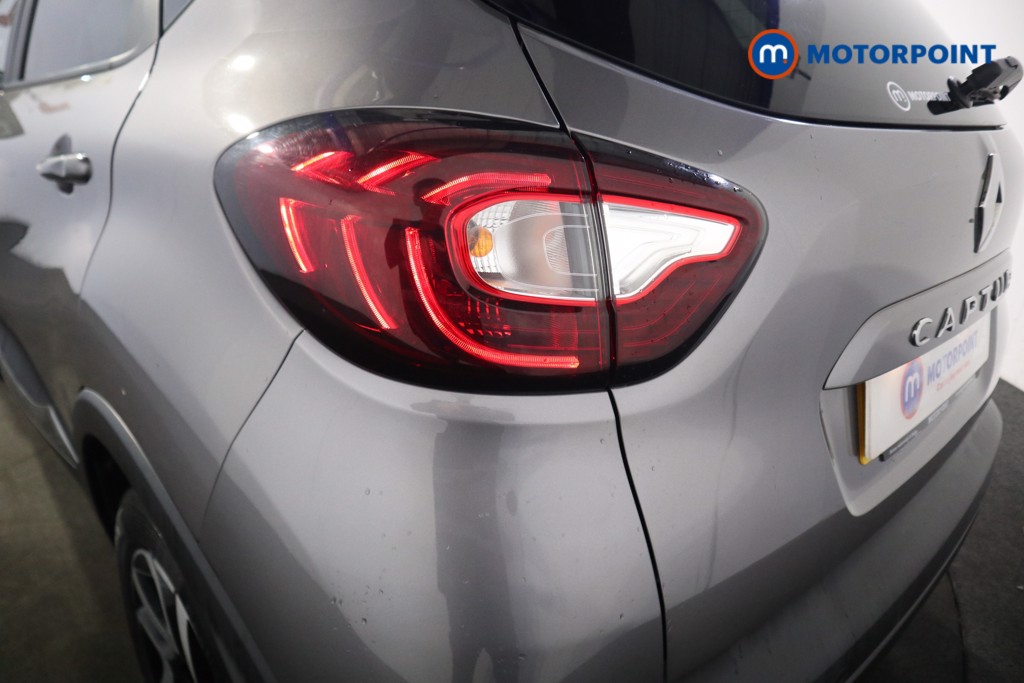Renault Captur Iconic Manual Petrol SUV - Stock Number (1593228) - 23rd supplementary image
