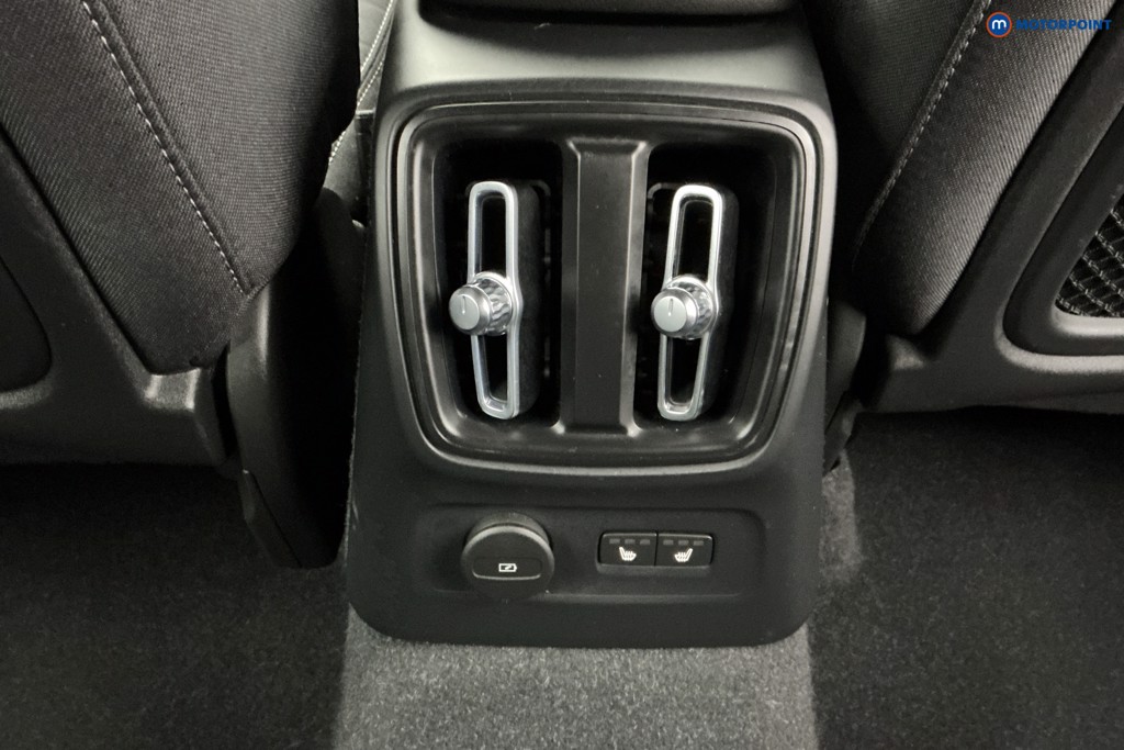 Volvo Xc40 Plus Automatic Petrol Plug-In Hybrid SUV - Stock Number (1593447) - 9th supplementary image