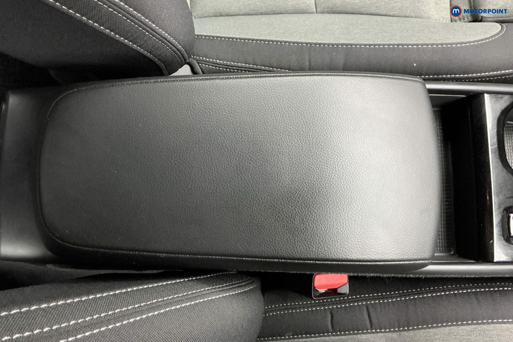 Volvo Xc40 Plus Automatic Petrol Plug-In Hybrid SUV - Stock Number (1593447) - 12th supplementary image