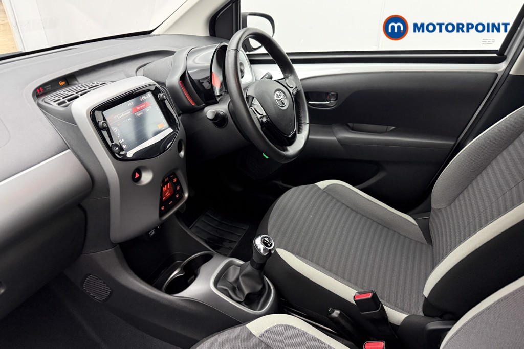 Toyota Aygo X-Trend Manual Petrol Hatchback - Stock Number (1593505) - 3rd supplementary image
