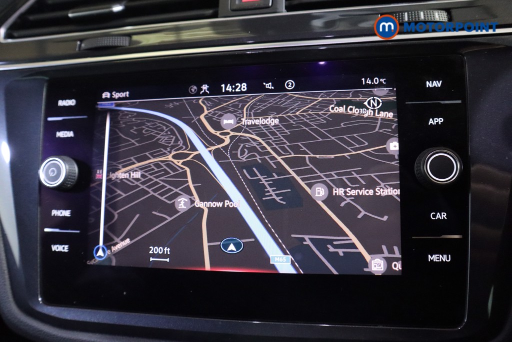 Volkswagen Tiguan R-Line Automatic Diesel SUV - Stock Number (1593537) - 2nd supplementary image