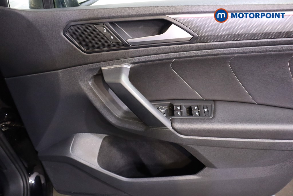 Volkswagen Tiguan R-Line Automatic Diesel SUV - Stock Number (1593537) - 9th supplementary image