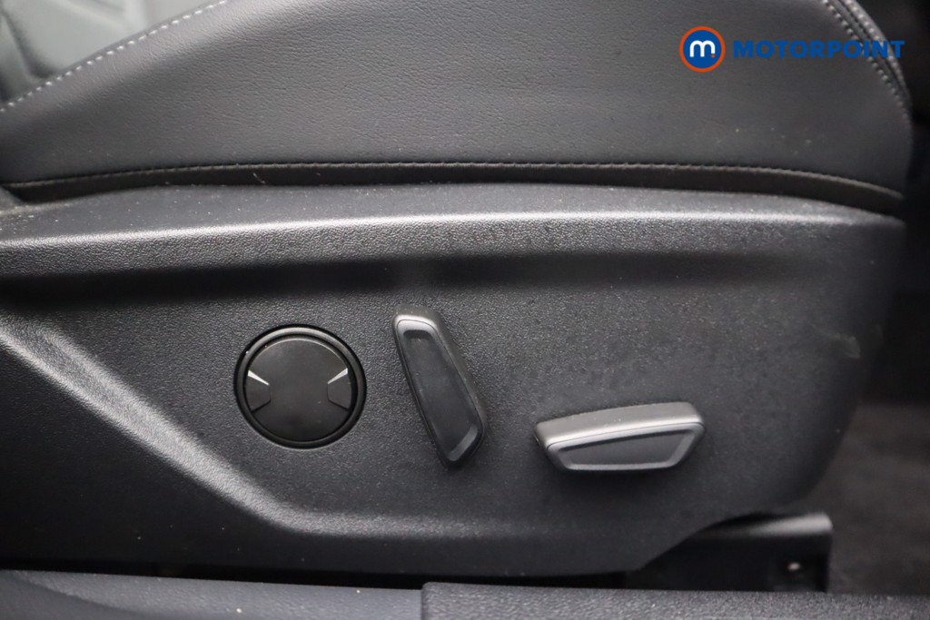 Ford Focus Active X Manual Petrol Hatchback - Stock Number (1594306) - 20th supplementary image