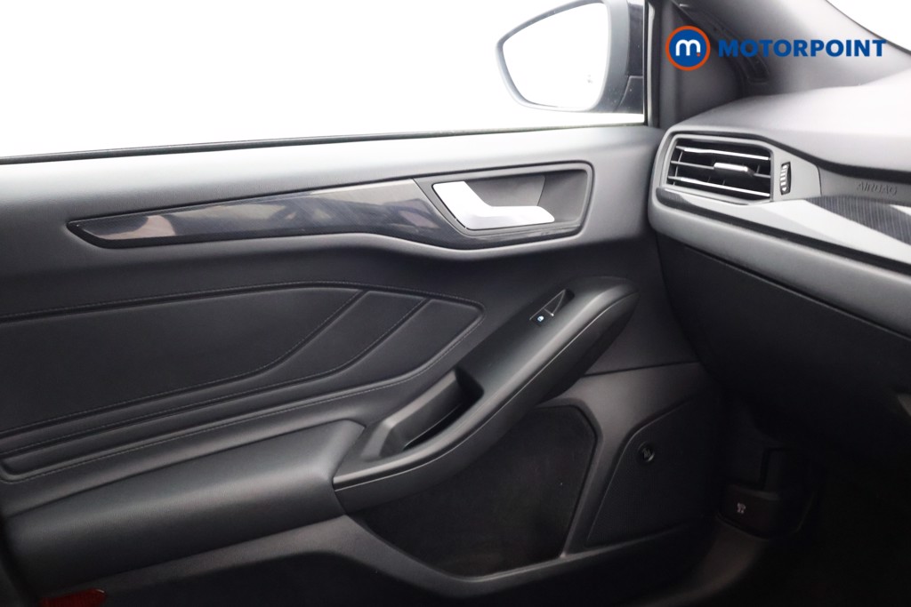 Ford Focus St-Line X Edition Manual Petrol Hatchback - Stock Number (1575004) - 12th supplementary image