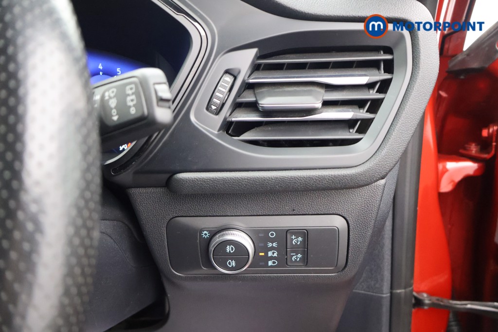 Ford Kuga St-Line Manual Petrol SUV - Stock Number (1580156) - 7th supplementary image