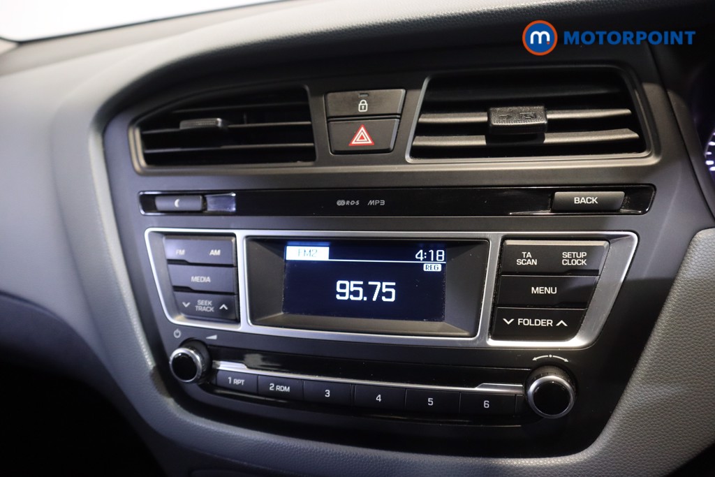 Hyundai I20 S Air Manual Petrol Hatchback - Stock Number (1583422) - 2nd supplementary image