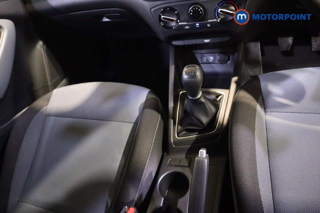 Hyundai I20 S Air Manual Petrol Hatchback - Stock Number (1583422) - 6th supplementary image