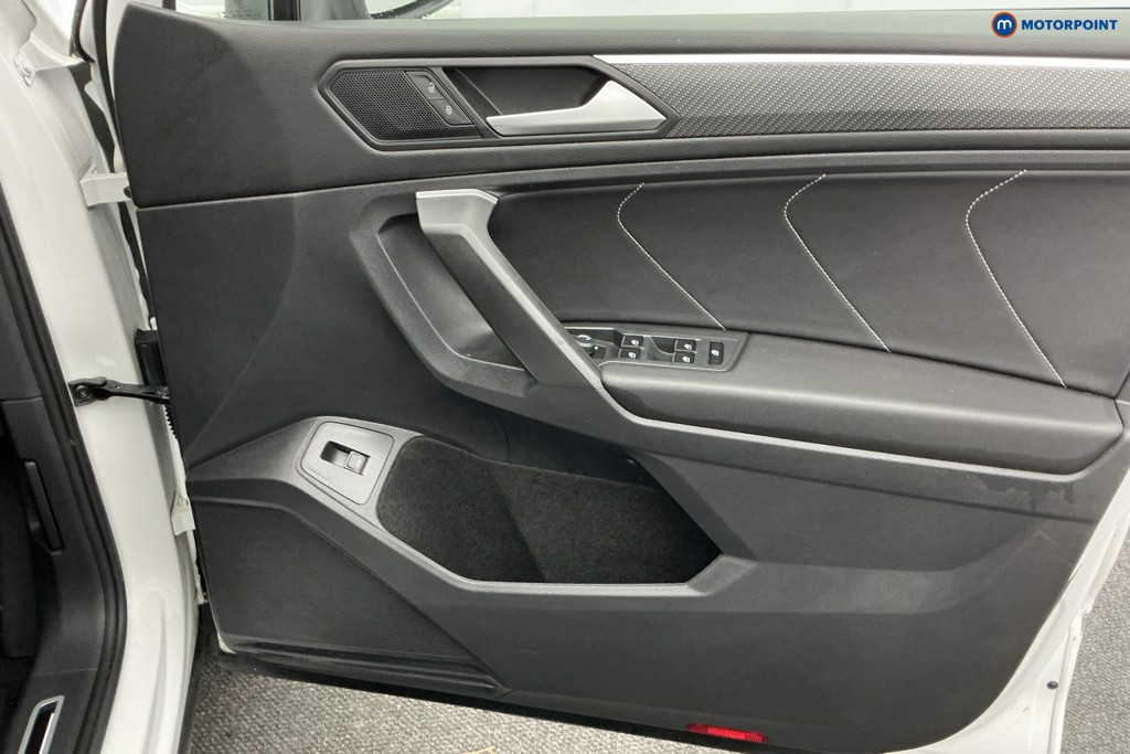 Volkswagen Tiguan Allspace R-Line Automatic Diesel SUV - Stock Number (1583672) - 17th supplementary image