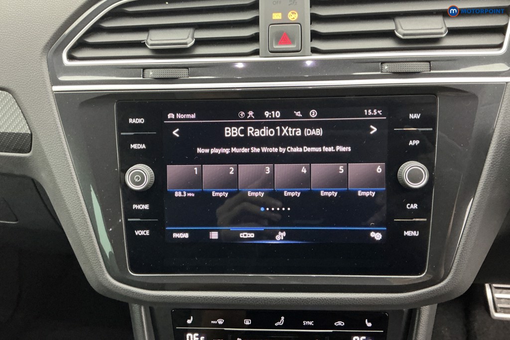 Volkswagen Tiguan R-Line Automatic Diesel SUV - Stock Number (1584796) - 2nd supplementary image