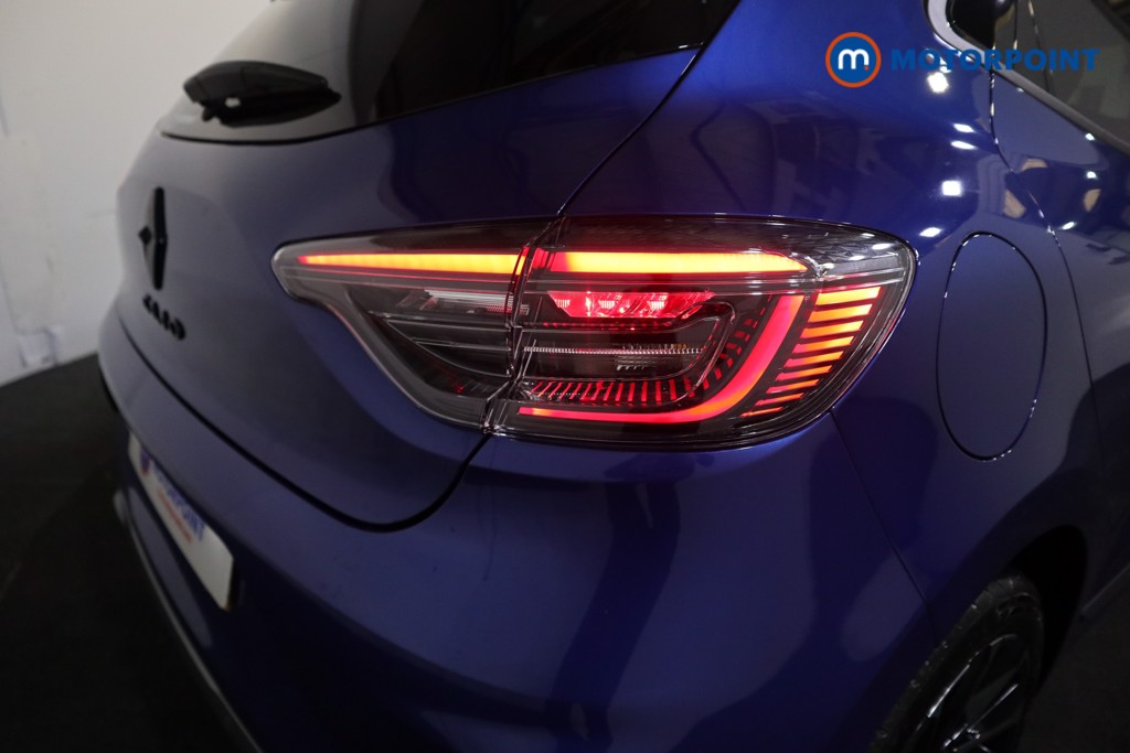 Renault Clio Esprit Alpine Manual Petrol Hatchback - Stock Number (1585082) - 29th supplementary image