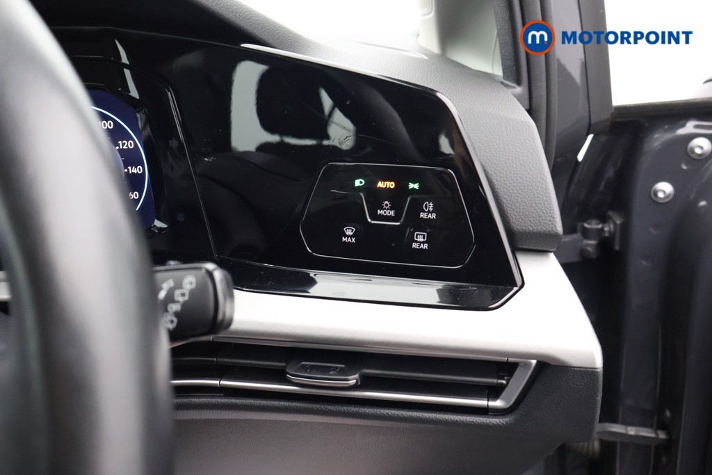 Volkswagen Golf Life Manual Petrol Hatchback - Stock Number (1586738) - 5th supplementary image