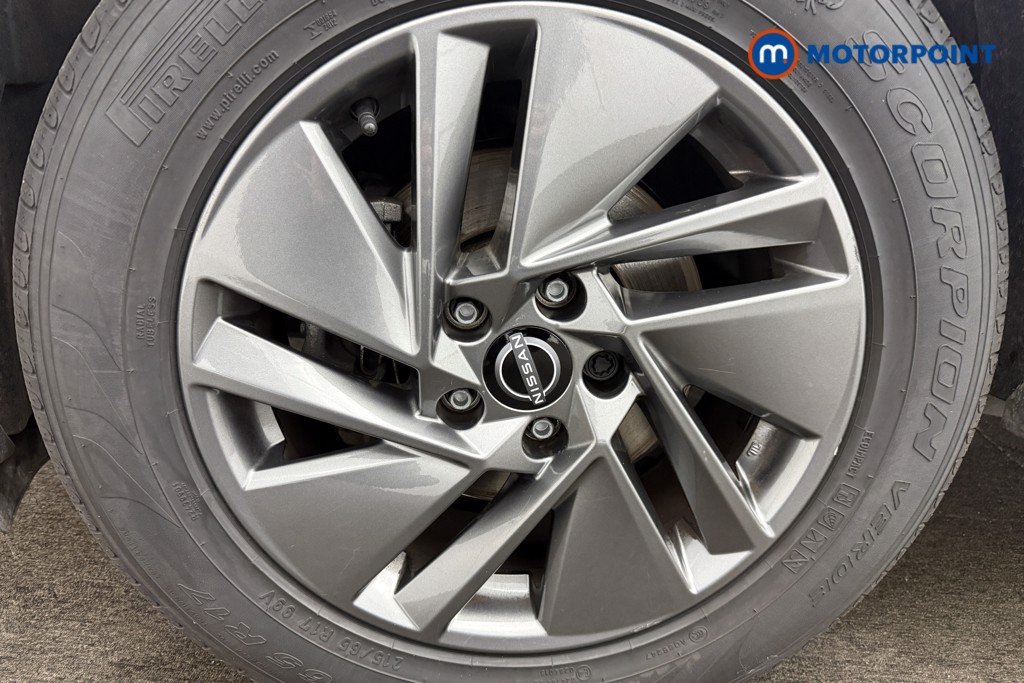 Nissan Qashqai Acenta Premium Manual Petrol SUV - Stock Number (1587905) - 1st supplementary image