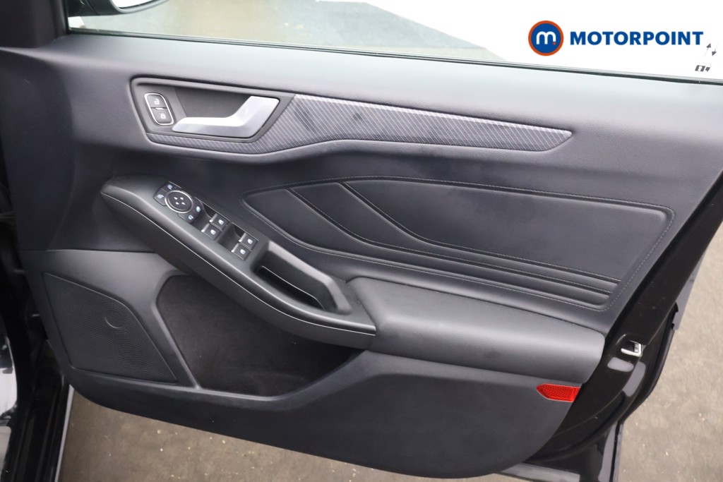 Ford Focus St-Line X Manual Petrol Hatchback - Stock Number (1589370) - 14th supplementary image