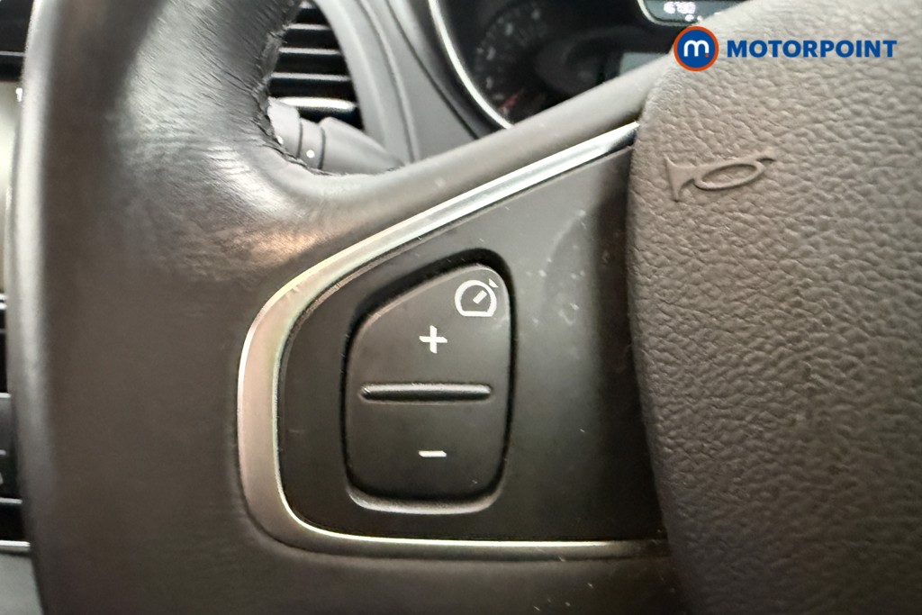 Renault Captur Gt Line Automatic Diesel SUV - Stock Number (1589688) - 14th supplementary image