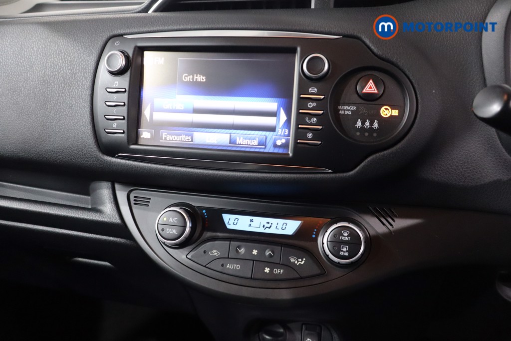 Toyota Yaris Y20 Automatic Petrol-Electric Hybrid Hatchback - Stock Number (1590163) - 15th supplementary image