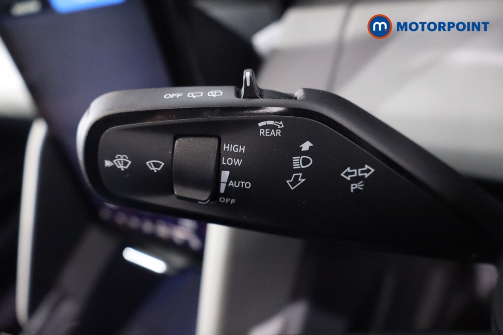 Ford Explorer Premium Automatic Electric SUV - Stock Number (1591782) - 16th supplementary image