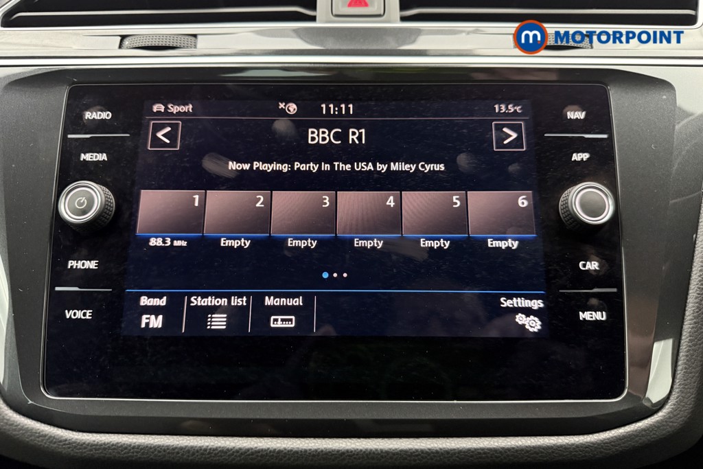 Volkswagen Tiguan R-Line Tech Automatic Diesel SUV - Stock Number (1592774) - 4th supplementary image