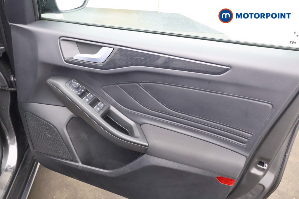Ford Focus St-Line X Automatic Petrol Estate - Stock Number (1592861) - 12th supplementary image