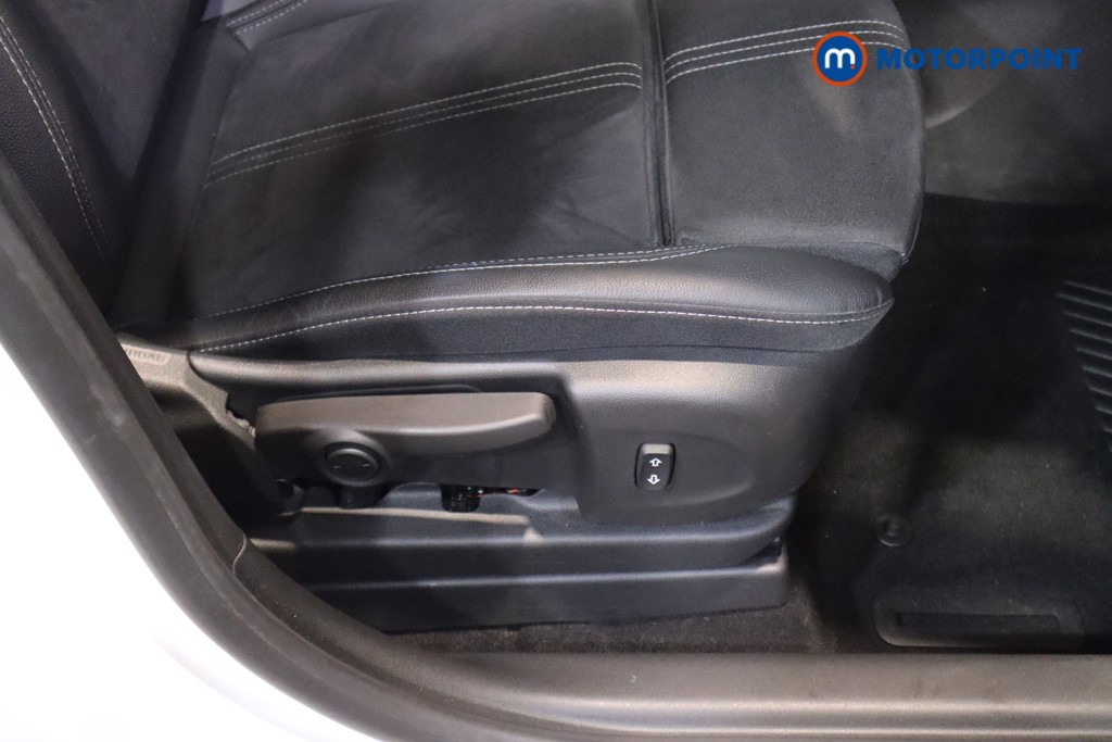 Vauxhall Crossland Ultimate Automatic Petrol SUV - Stock Number (1593111) - 17th supplementary image