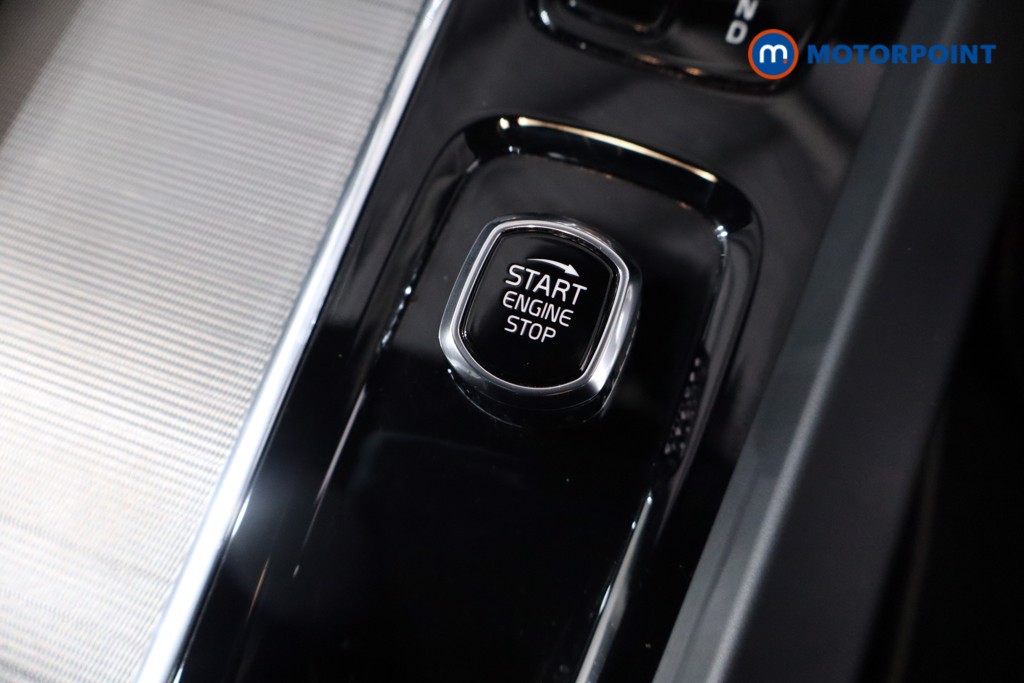Volvo Xc60 Plus Automatic Petrol SUV - Stock Number (1593184) - 13th supplementary image