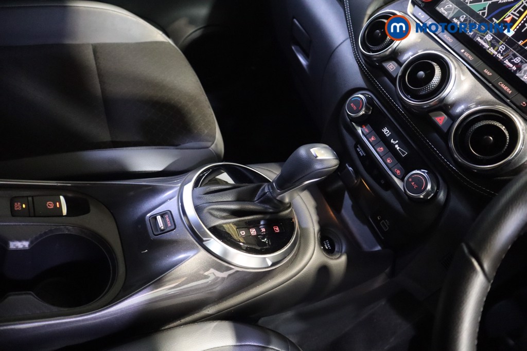Nissan Juke N-Connecta Automatic Petrol-Electric Hybrid SUV - Stock Number (1593287) - 8th supplementary image