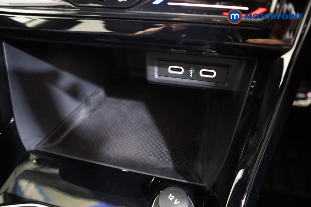 Volkswagen T-Cross R-Line Manual Petrol SUV - Stock Number (1593449) - 9th supplementary image