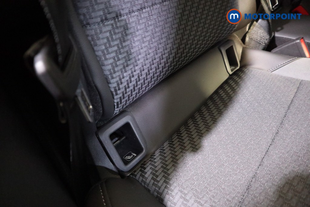 Volkswagen T-Cross R-Line Manual Petrol SUV - Stock Number (1593449) - 17th supplementary image