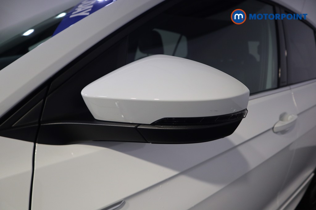 Volkswagen T-Cross R-Line Manual Petrol SUV - Stock Number (1593449) - 30th supplementary image