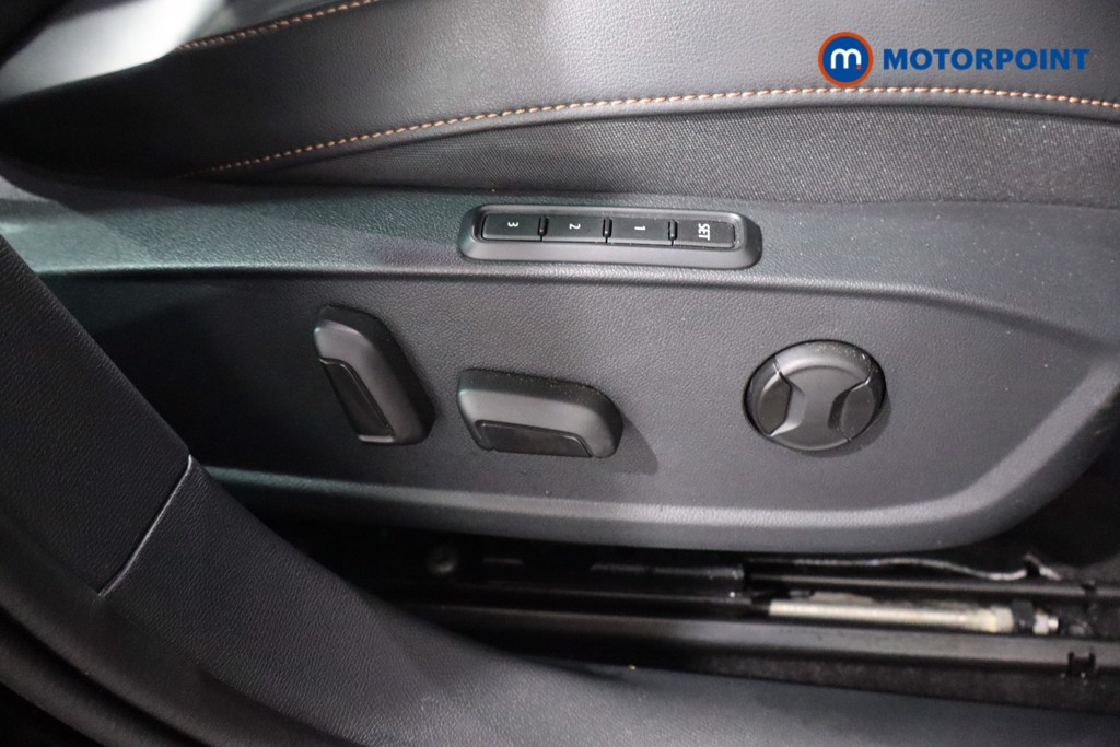 Cupra Formentor VZ2 Automatic Petrol Plug-In Hybrid SUV - Stock Number (1594620) - 22nd supplementary image