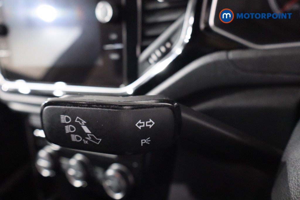 Volkswagen T-Roc Black Edition Manual Petrol SUV - Stock Number (1594948) - 19th supplementary image