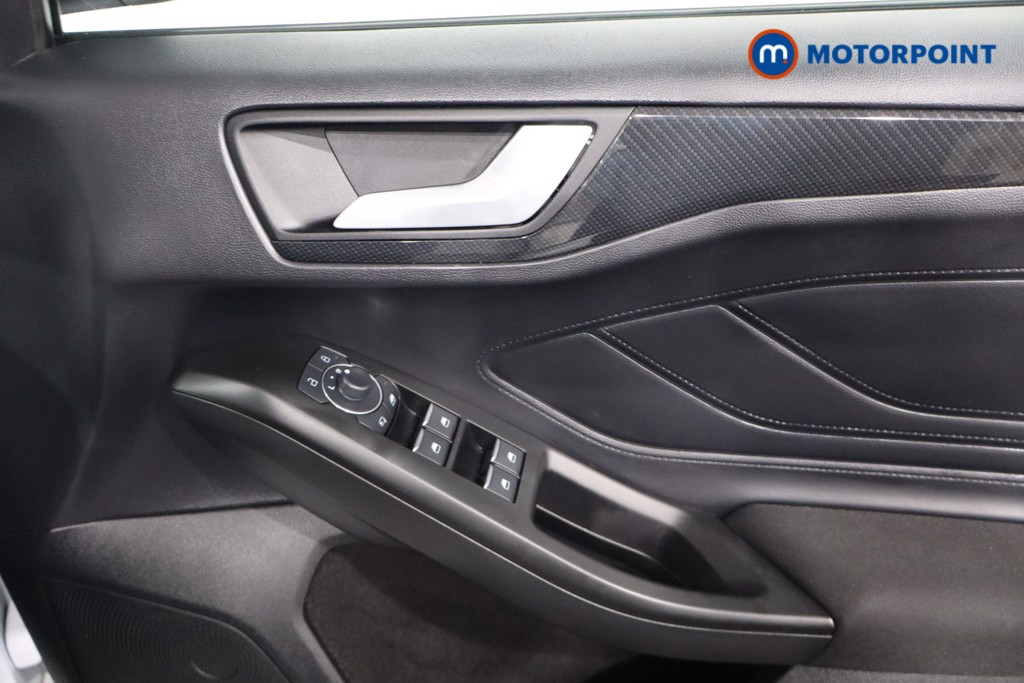 Ford Focus St-Line Manual Petrol Hatchback - Stock Number (1595137) - 21st supplementary image