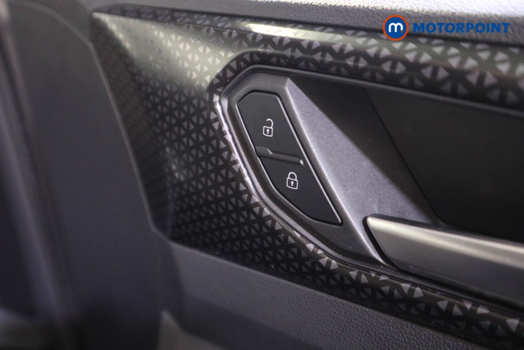 Volkswagen T-Cross SEL Manual Petrol SUV - Stock Number (1580455) - 11th supplementary image