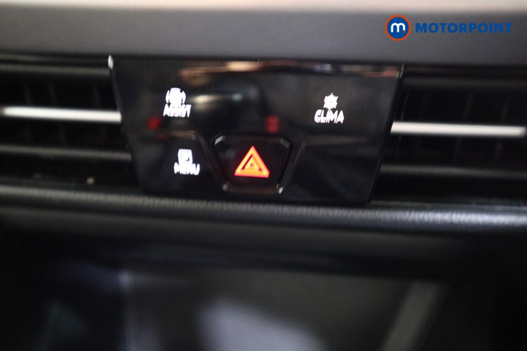 Volkswagen Golf Life Manual Petrol Hatchback - Stock Number (1581358) - 7th supplementary image