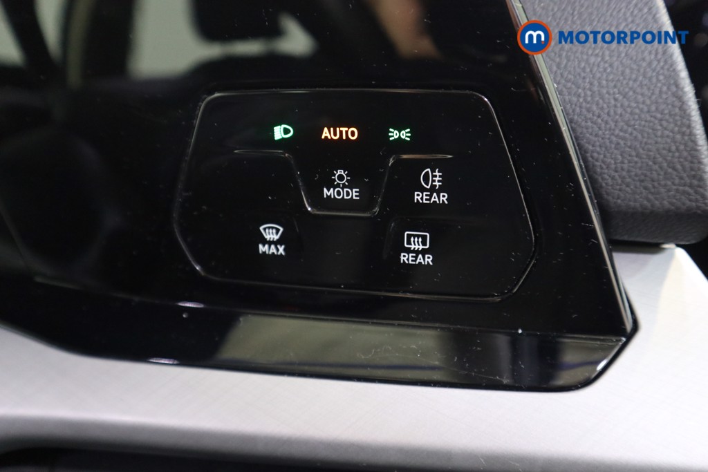 Volkswagen Golf Life Manual Petrol Hatchback - Stock Number (1581358) - 11th supplementary image