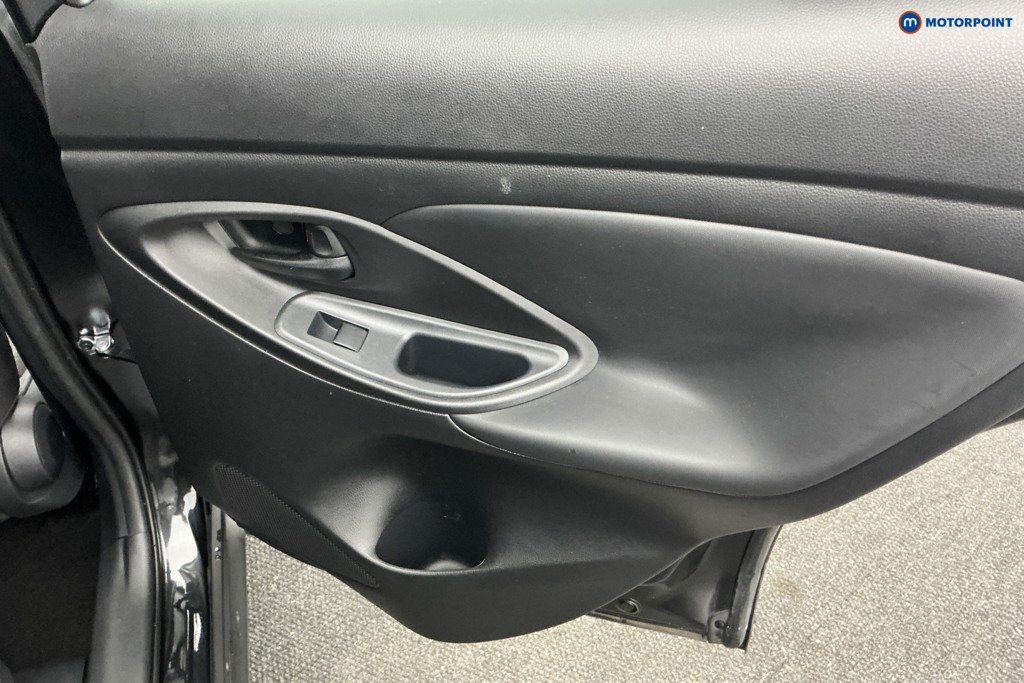 Toyota Yaris Cross Design Automatic Petrol-Electric Hybrid Estate - Stock Number (1584231) - 20th supplementary image