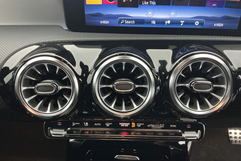 Mercedes-Benz CLA Amg Line Automatic Diesel Coupe - Stock Number (1586298) - 16th supplementary image