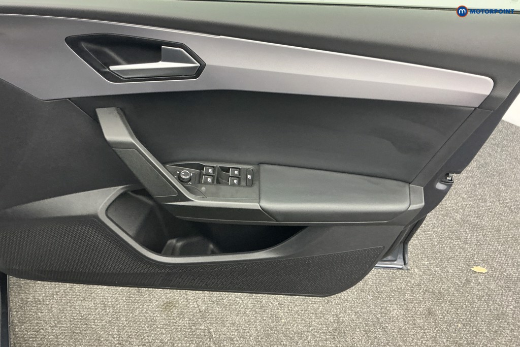 Seat Leon FR Manual Petrol Hatchback - Stock Number (1588108) - 18th supplementary image