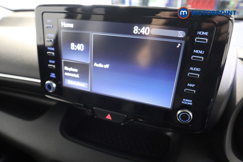 Toyota Yaris Design Automatic Petrol-Electric Hybrid Hatchback - Stock Number (1588985) - 6th supplementary image