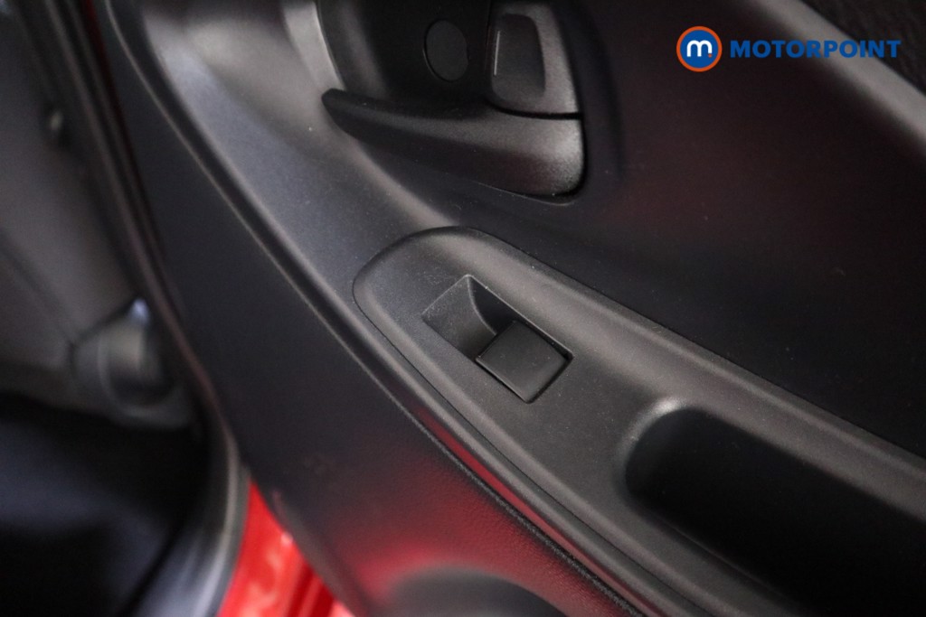 Toyota Yaris Design Automatic Petrol-Electric Hybrid Hatchback - Stock Number (1588985) - 16th supplementary image