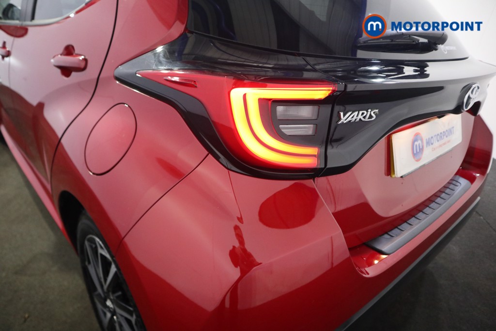 Toyota Yaris Design Automatic Petrol-Electric Hybrid Hatchback - Stock Number (1588985) - 23rd supplementary image