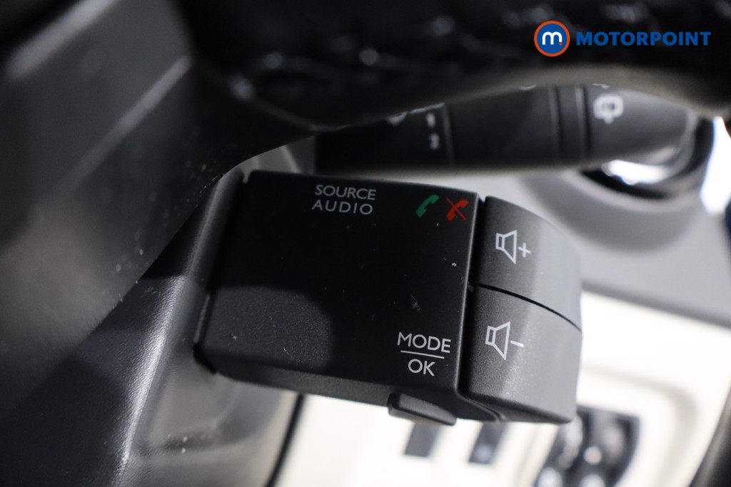 Renault Captur Gt Line Manual Petrol SUV - Stock Number (1591436) - 18th supplementary image