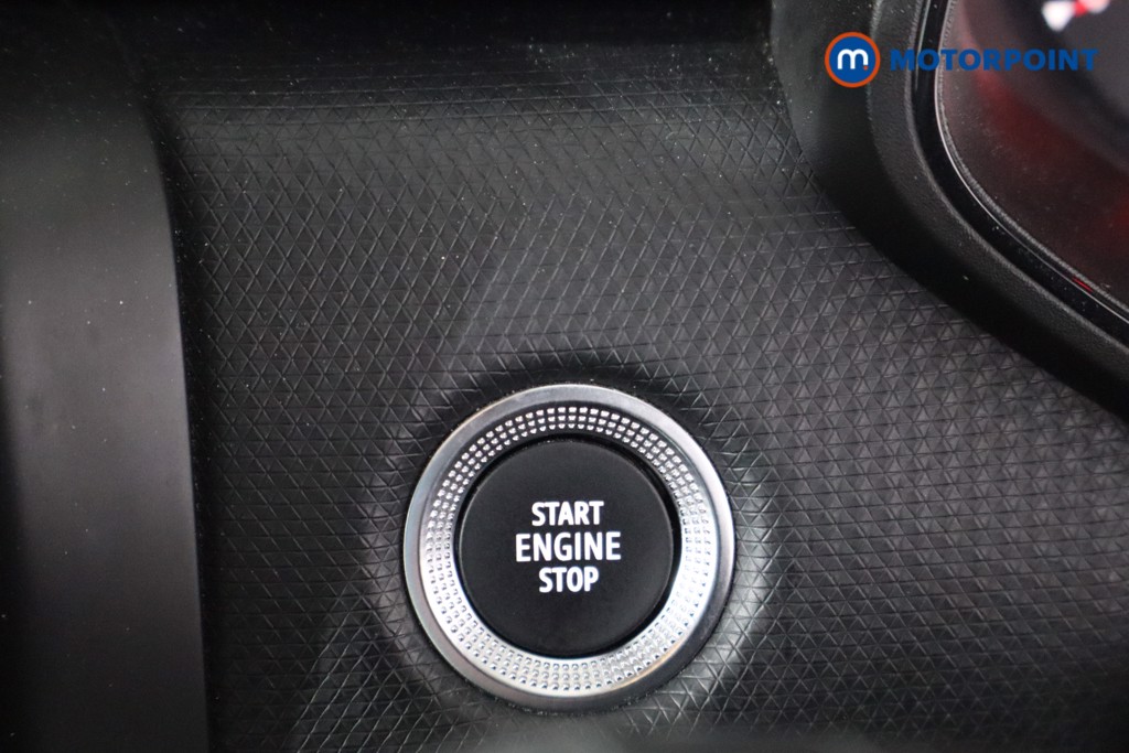 Renault Clio Iconic Edition Manual Petrol Hatchback - Stock Number (1591672) - 13th supplementary image