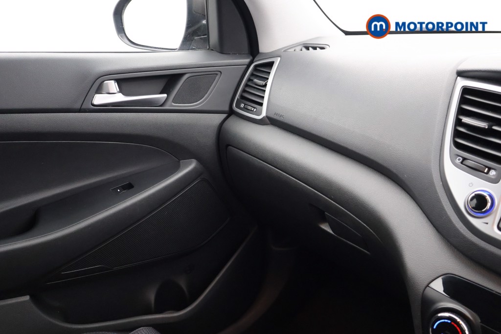 Hyundai Tucson Se Nav Manual Petrol SUV - Stock Number (1591751) - 6th supplementary image