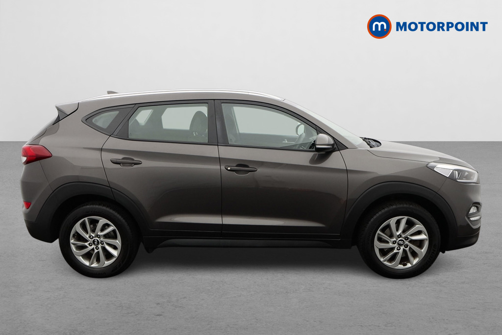 Hyundai Tucson Se Nav Manual Petrol SUV - Stock Number (1591751) - Drivers side