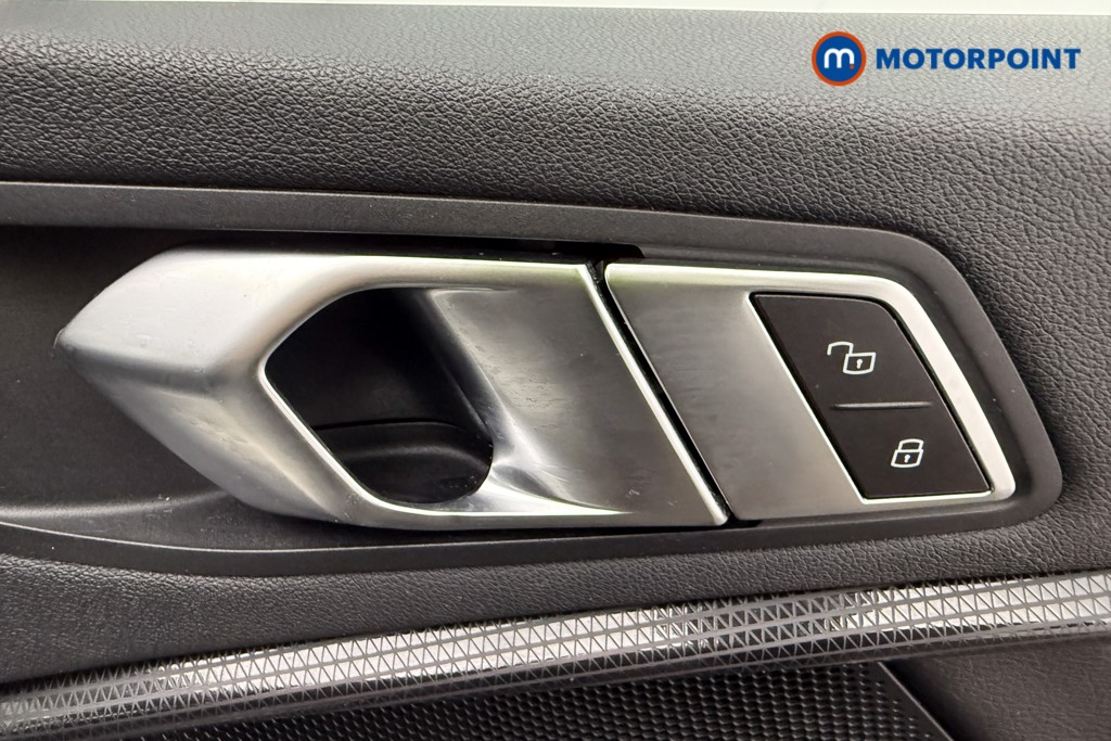 BMW 1 Series Sport Automatic Petrol Hatchback - Stock Number (1591843) - 21st supplementary image