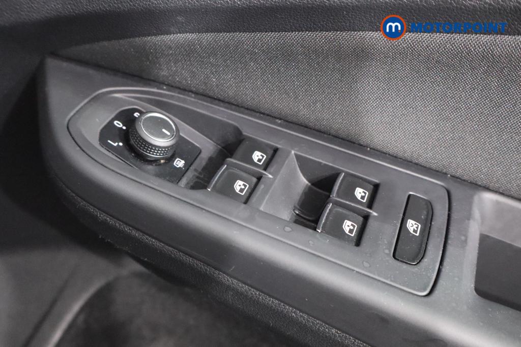 Volkswagen Golf Life Manual Petrol Hatchback - Stock Number (1591933) - 15th supplementary image