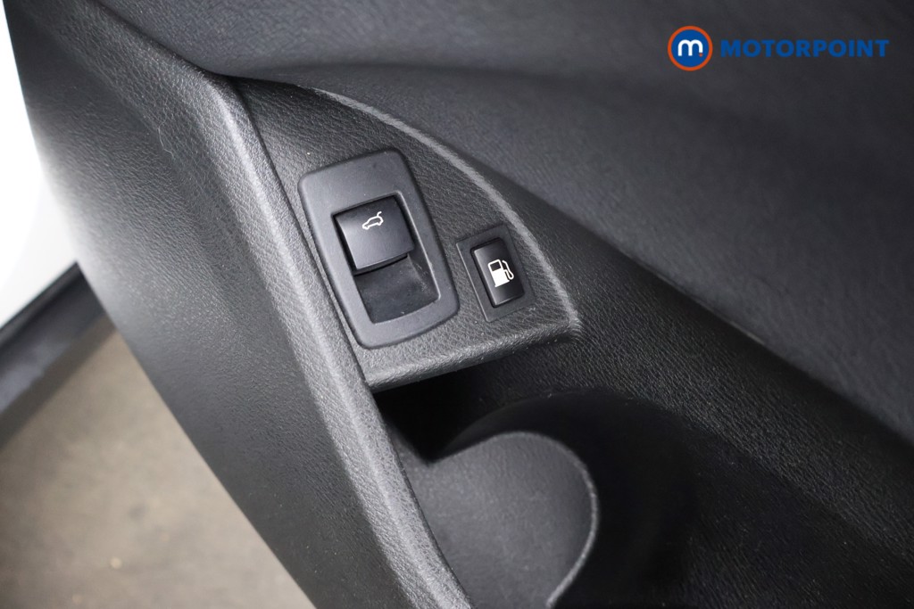 BMW X2 Sport Automatic Petrol Plug-In Hybrid SUV - Stock Number (1591935) - 22nd supplementary image